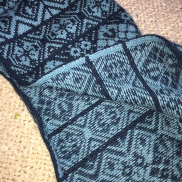 JOHNSTONS OF ELGIN 75% merino,25%angora/NWT - Picture 2 of 4